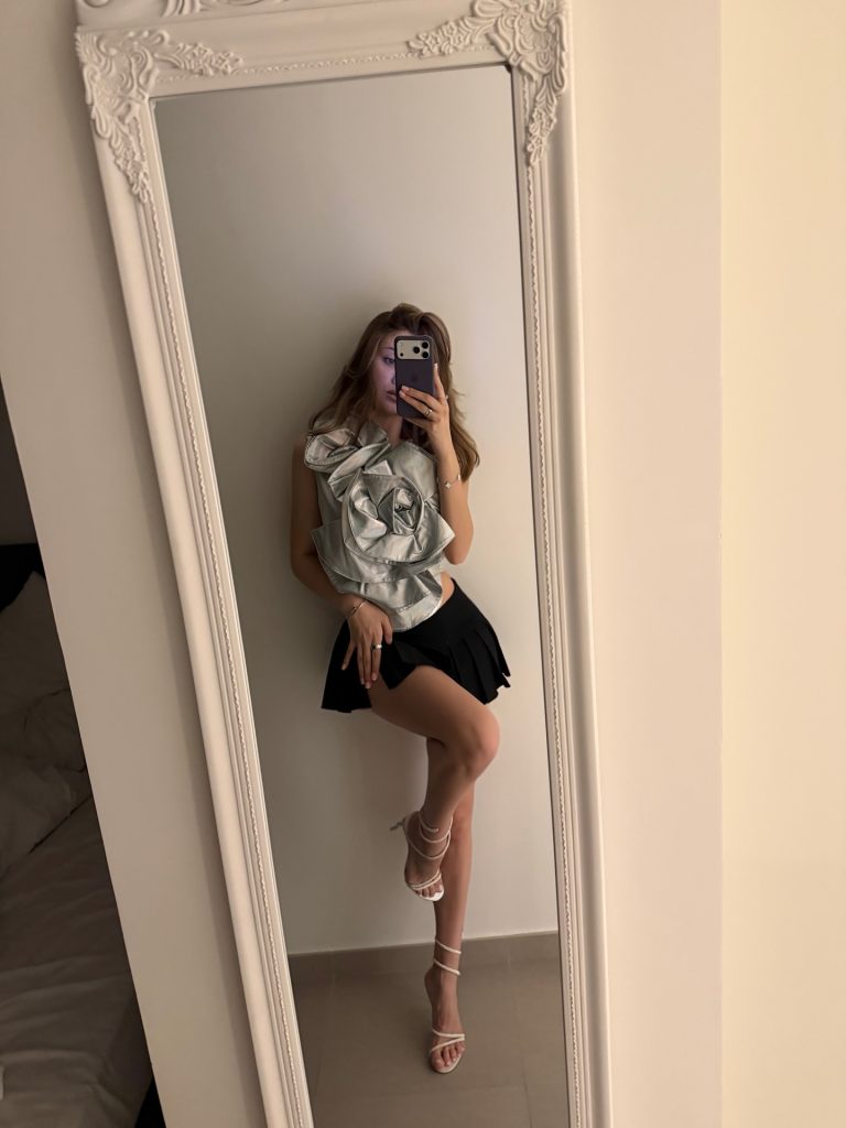 Girl mirror snap