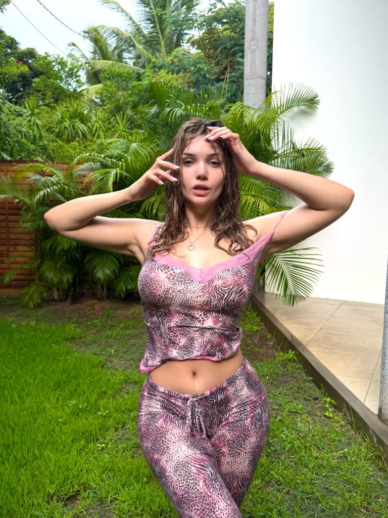 Ann badt4cher cute