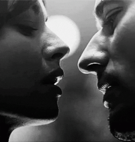 romantic kissing gif